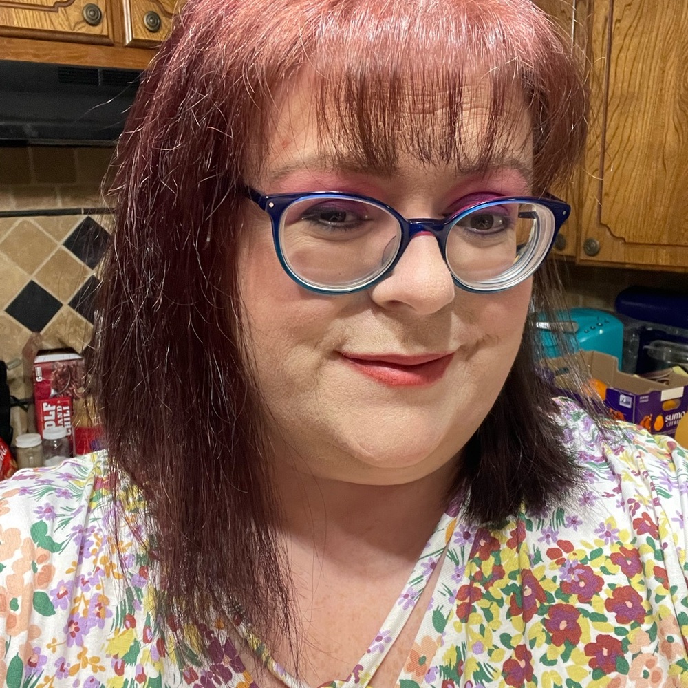 Meet your Posher, April